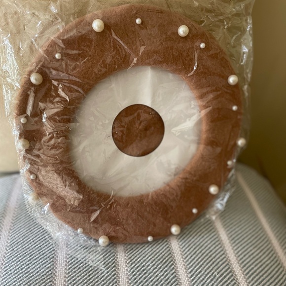 Vintage French Artist Pearl Beret Hat Wool Blend Beret Tan - Picture 5 of 5